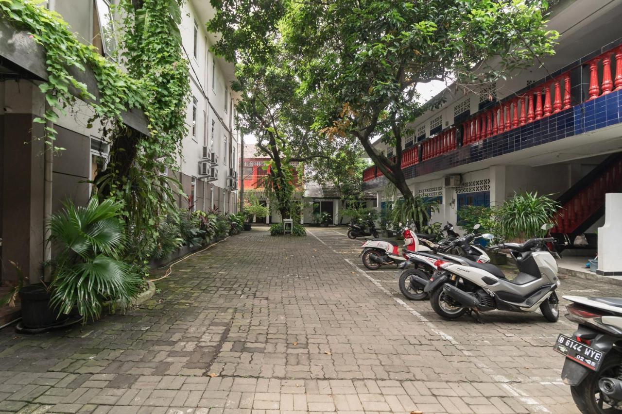 Urbanview Hotel Minongga Pondok Labu By Reddoorz Jakarta Kültér fotó