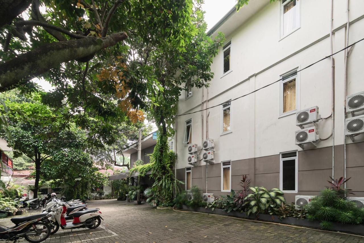 Urbanview Hotel Minongga Pondok Labu By Reddoorz Jakarta Kültér fotó