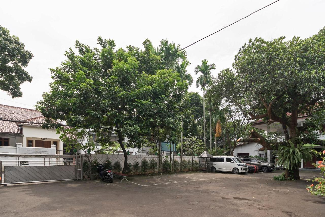 Urbanview Hotel Minongga Pondok Labu By Reddoorz Jakarta Kültér fotó