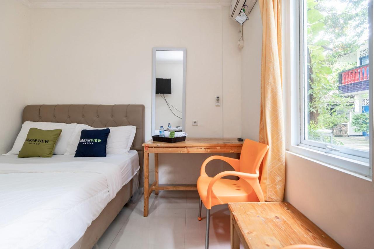 Urbanview Hotel Minongga Pondok Labu By Reddoorz Jakarta Kültér fotó